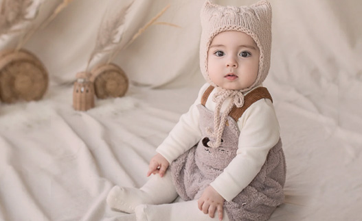 Essential Newborn Onesie til blid pleje og komfort hele dagen